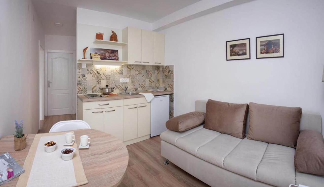 Solimar Apartment Budva Bagian luar foto